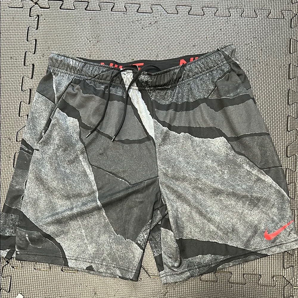 Nike unique printAthletic Shorts